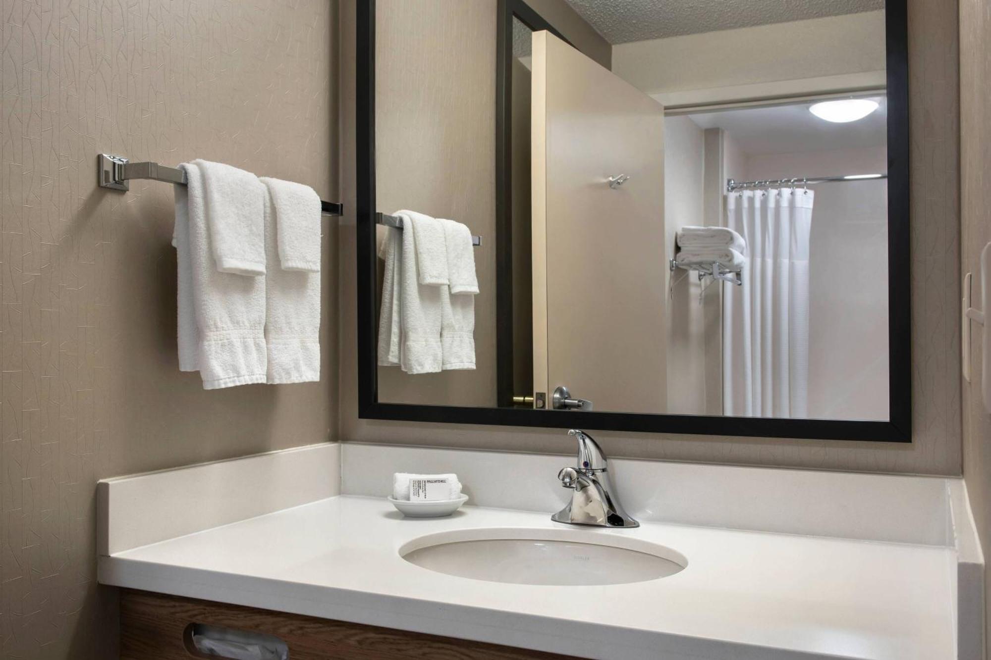 Springhill Suites Danbury Eksteriør bilde